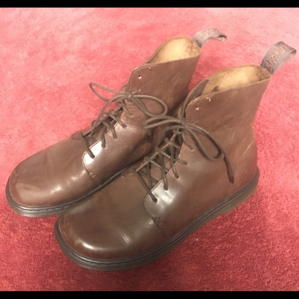 Dr. Martens Danica boots/ dark brown